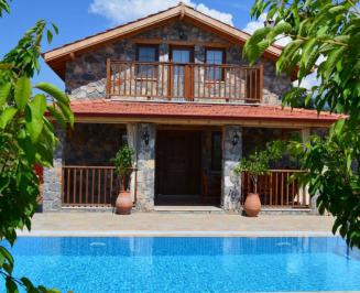 Fethiye Kayaköy Kiralık Villa,Havuzu Korunaklı Muhafazakar Villa