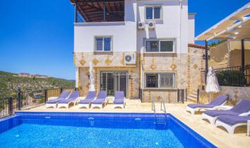 Villa Zirve, Kalabalık Ailelere uygun 19 kişilik kiralık villa