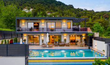 Villa Kuzey, Deniz Manzaralı Jakuzili Sinema Odalı Lüks Kiralık muhafazakar Villa