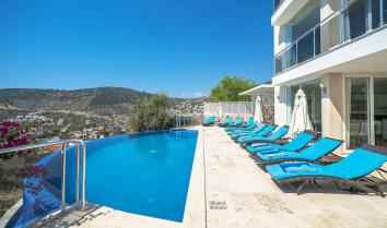 Villa Neptune, Deniz manzaralı oyun odalı lüks villa