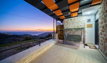 Villa Spring 2 Kalkanda jakuzili muhafazakar 4 kişilik kiralık villa.