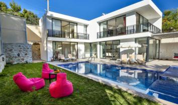 Villa Eylül Doğa, 3 yatak odalı havuzu jakuzili kiralık villa 