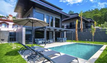 Diamond Port 2 , Fethiye Göcek'de 8 Kişilik özel Havuzlu lüks ve konforlu kiralık tatil villasıdır.