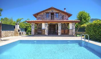 Villa Sedir - Fethiye,Kayaköy'de havuzu korunaklı 6 kişilik kiralık muhafazakar tatil villası.
