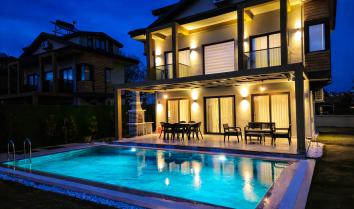 Villa Sığla H, Havuzlu 6 Kişilik Kiralık Villa 