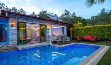 Terra Doruk, Havuzu Korunaklı Muhafazakar Jakuzili Kiralık Balayı Villası 