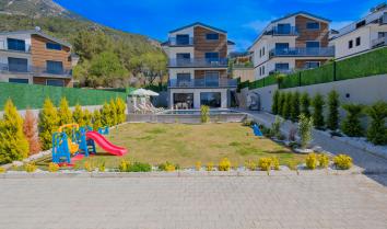 Villa Yiğit Duo, Fethiyede 8 kişilik hamam, sauna ve kapalı ısıtmalı havuzlu kiralık villa.