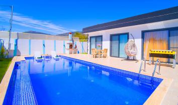 Villa Elifim Üzümlü – Kalkan Korunaklı Villa