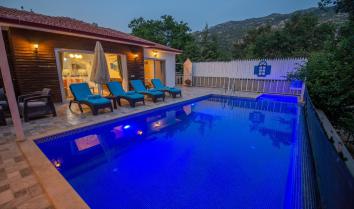 Villa Yeşil Ev - Kalkan, İslamlar 