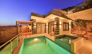 Villa Gusto 1, Kalkan da deniz manzaralı kiralık balayı villası.