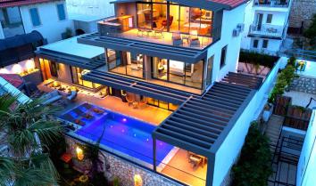 Villa Ihlara Duo Kalkan Kızıltaş da jakuzili muhafazakar kiralık villa.