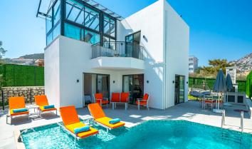 Villa Yıldızım. Kalkan Ortaalan'da Isıtmalı Havuzlu 4 Kişilik Kiralık Villa | Müstakil Villam