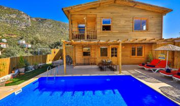 Villa Ateşim, Kaş Gökseki de havuzlu muhafazakar kiralık villa.