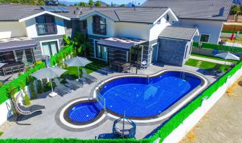 Villa Valenti, Dalyan da havuzlu 10 kişilik kiralık geniş aile villası.