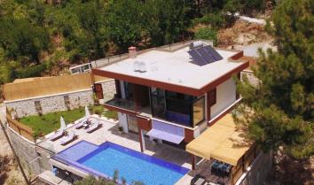 Kalkan da ısıtmalı havuzlu muhafazakar kiralık villa.