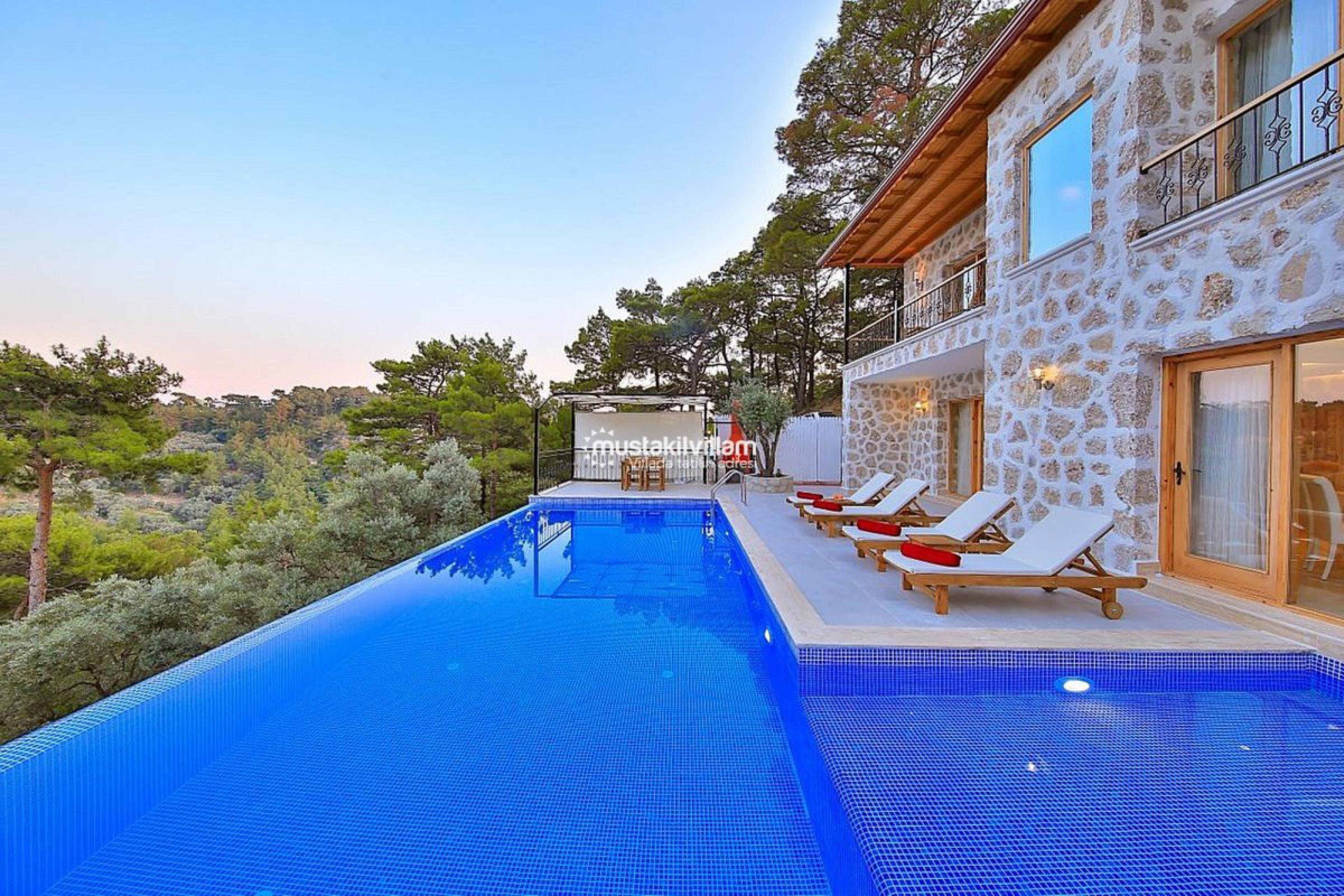 Muhafazakar Villa