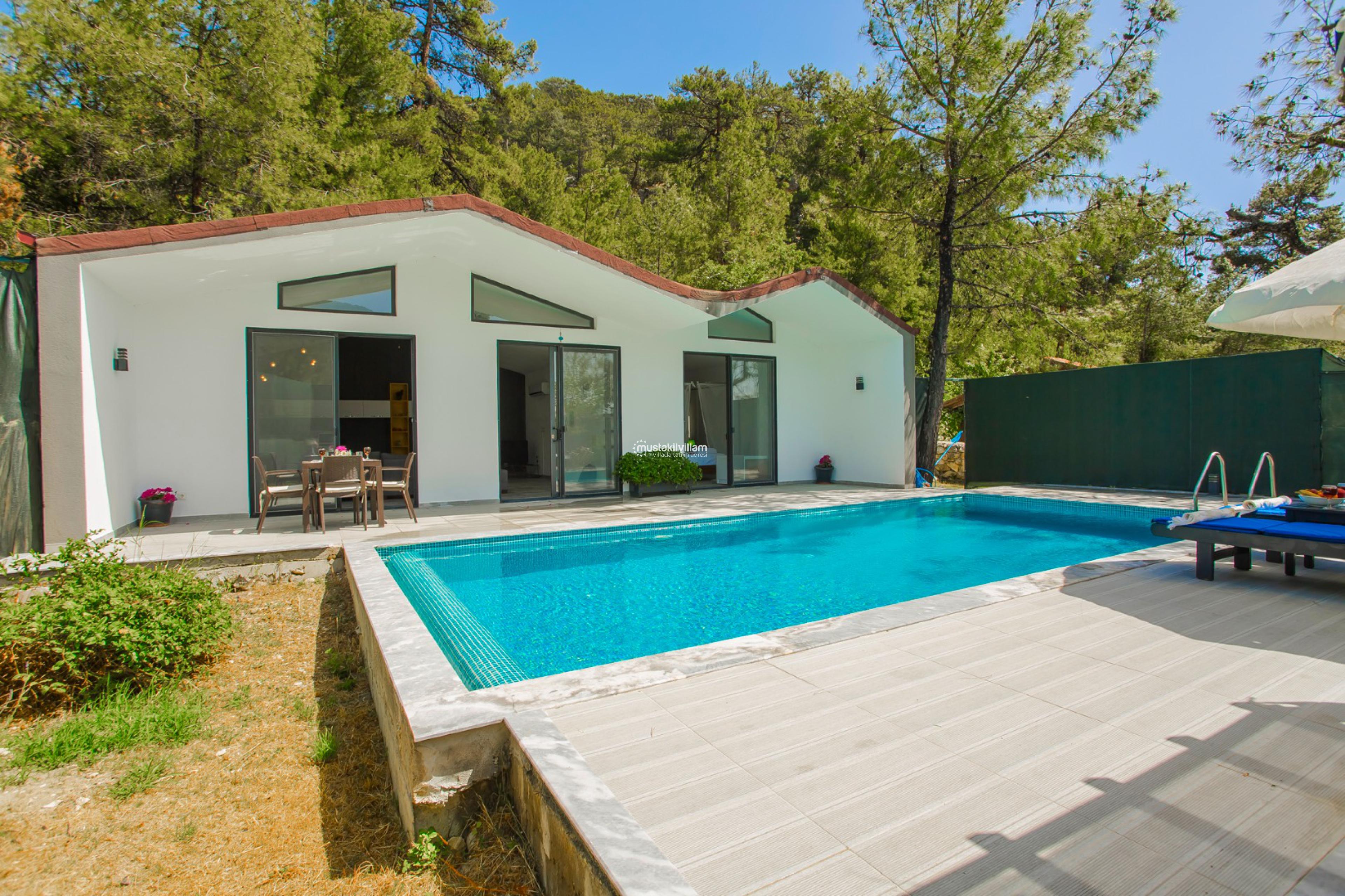 villa-sarp-4_575.jpg