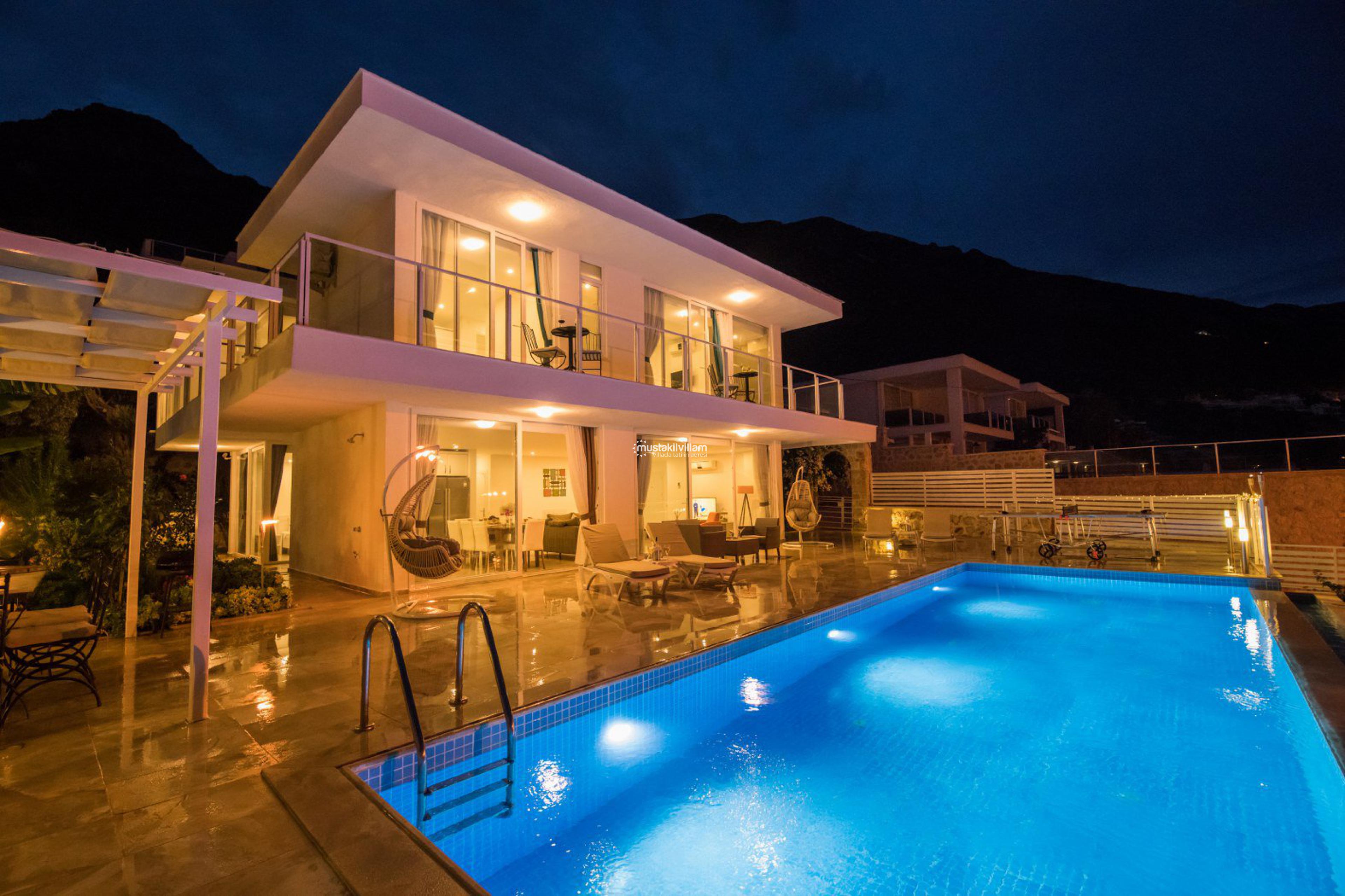 villa-lumiere-2ab-1581924175-7722.jpeg