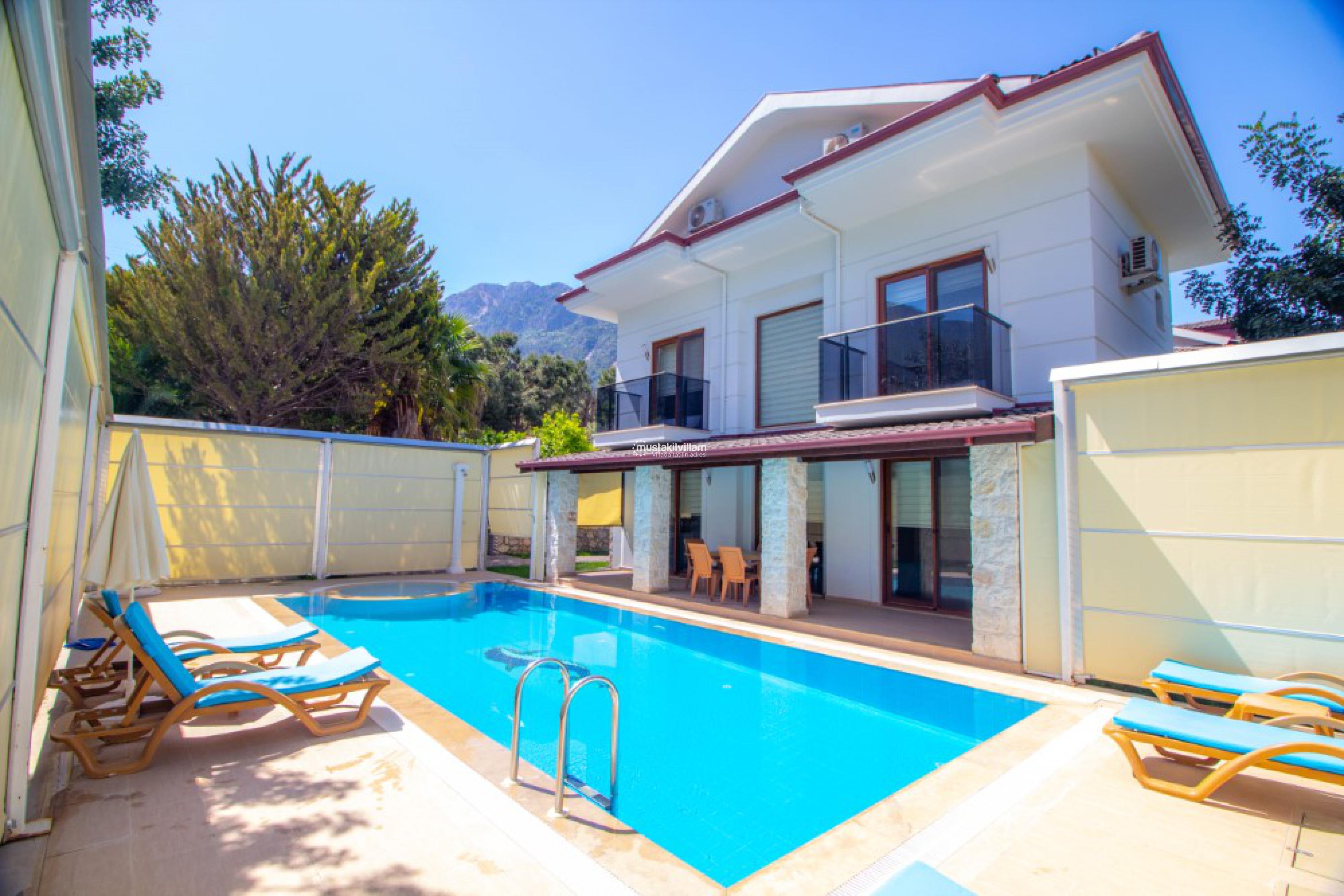 mustakilvillam-villa-pestij-4_447.jpg