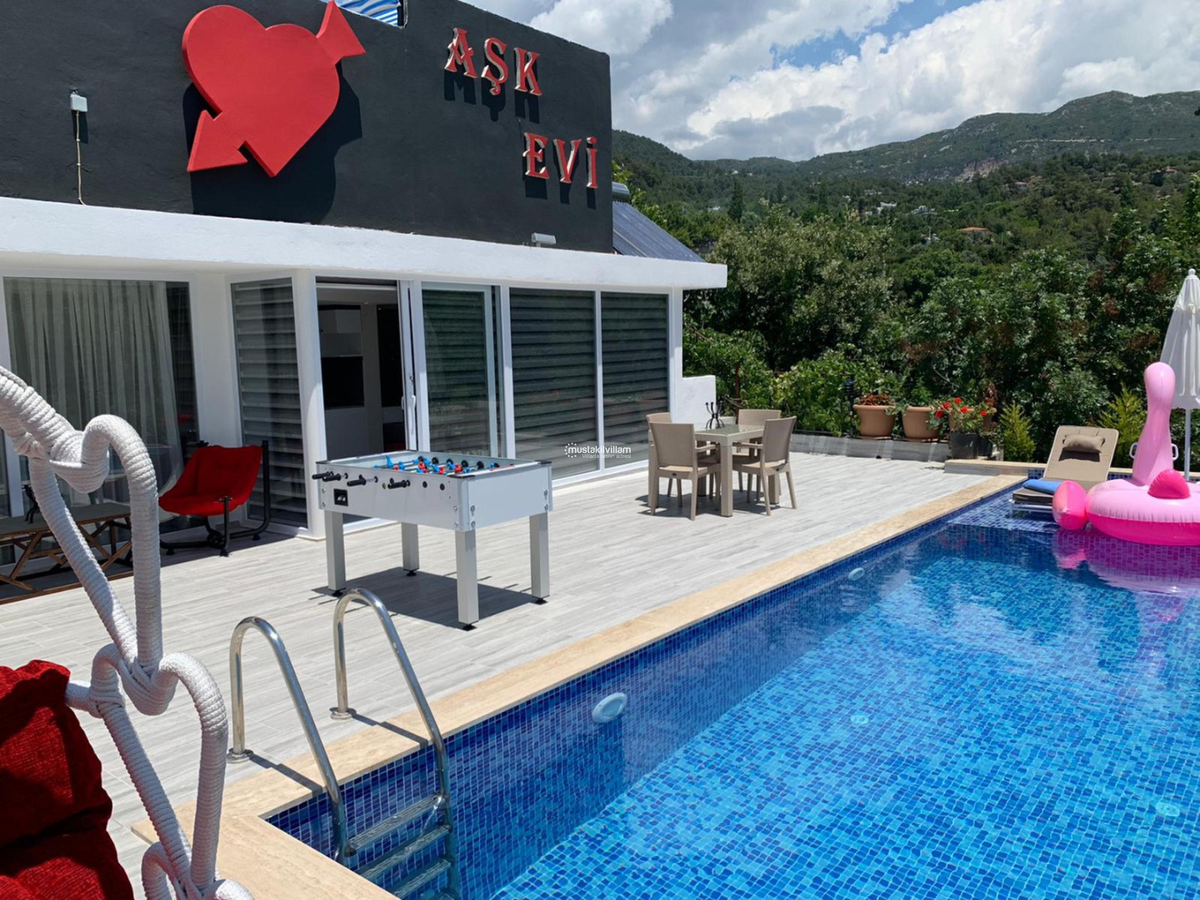 ask-evi-11_390.jpeg