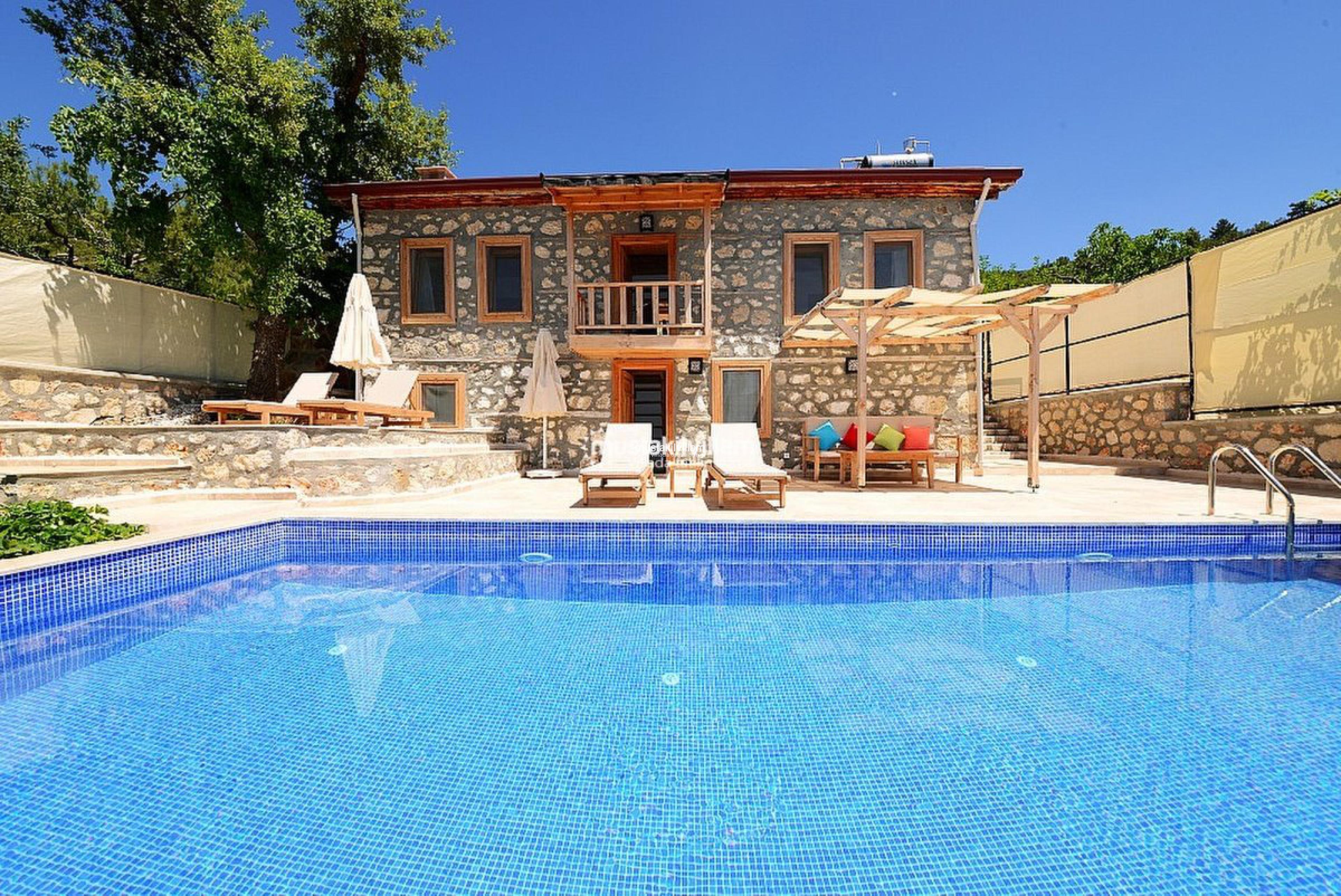 villa-milat0_673.jpg