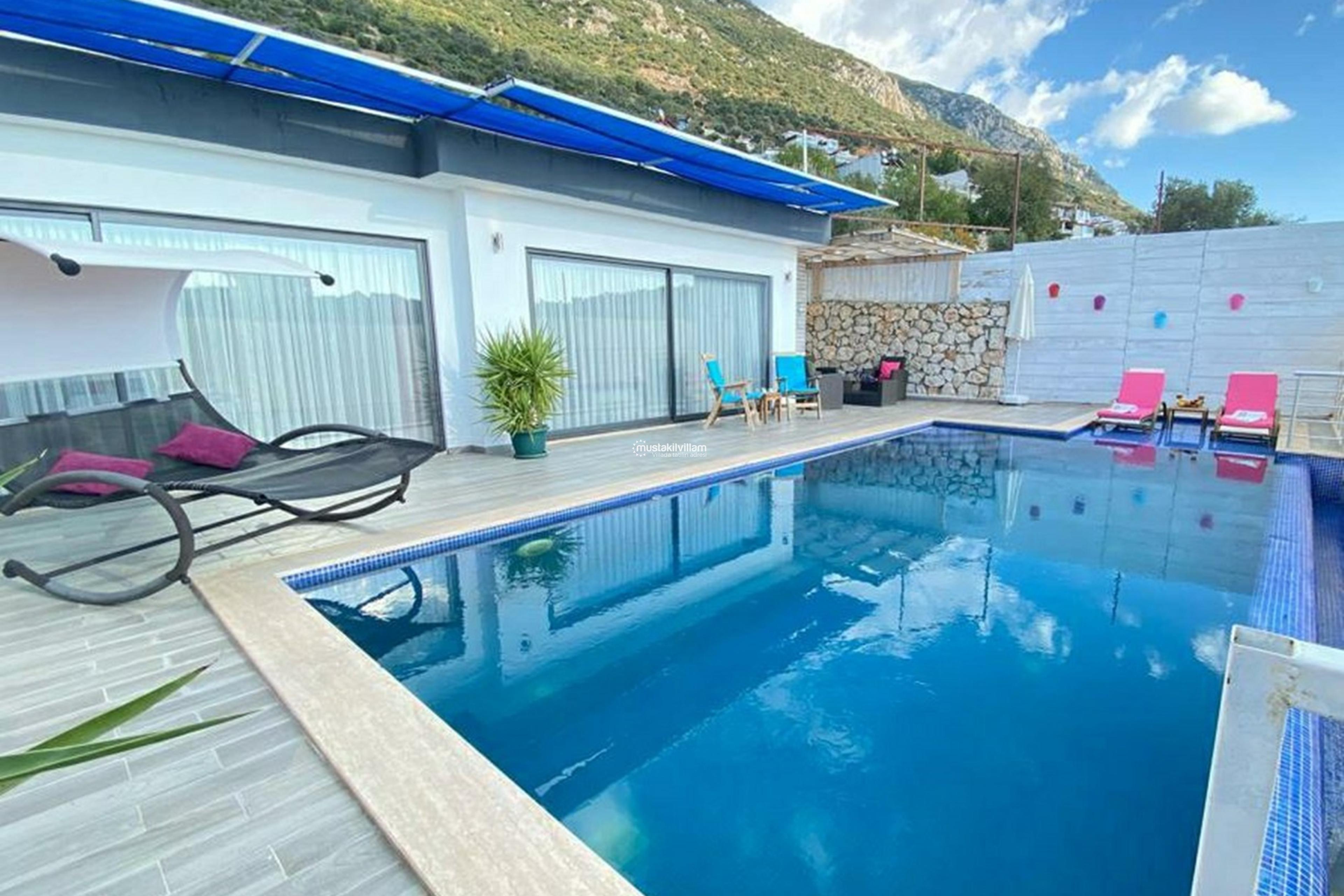 villa-burcumkiralik-tatil-ic-havuzlu-villa-burcu-6_95-20240406-112933_617.jpeg