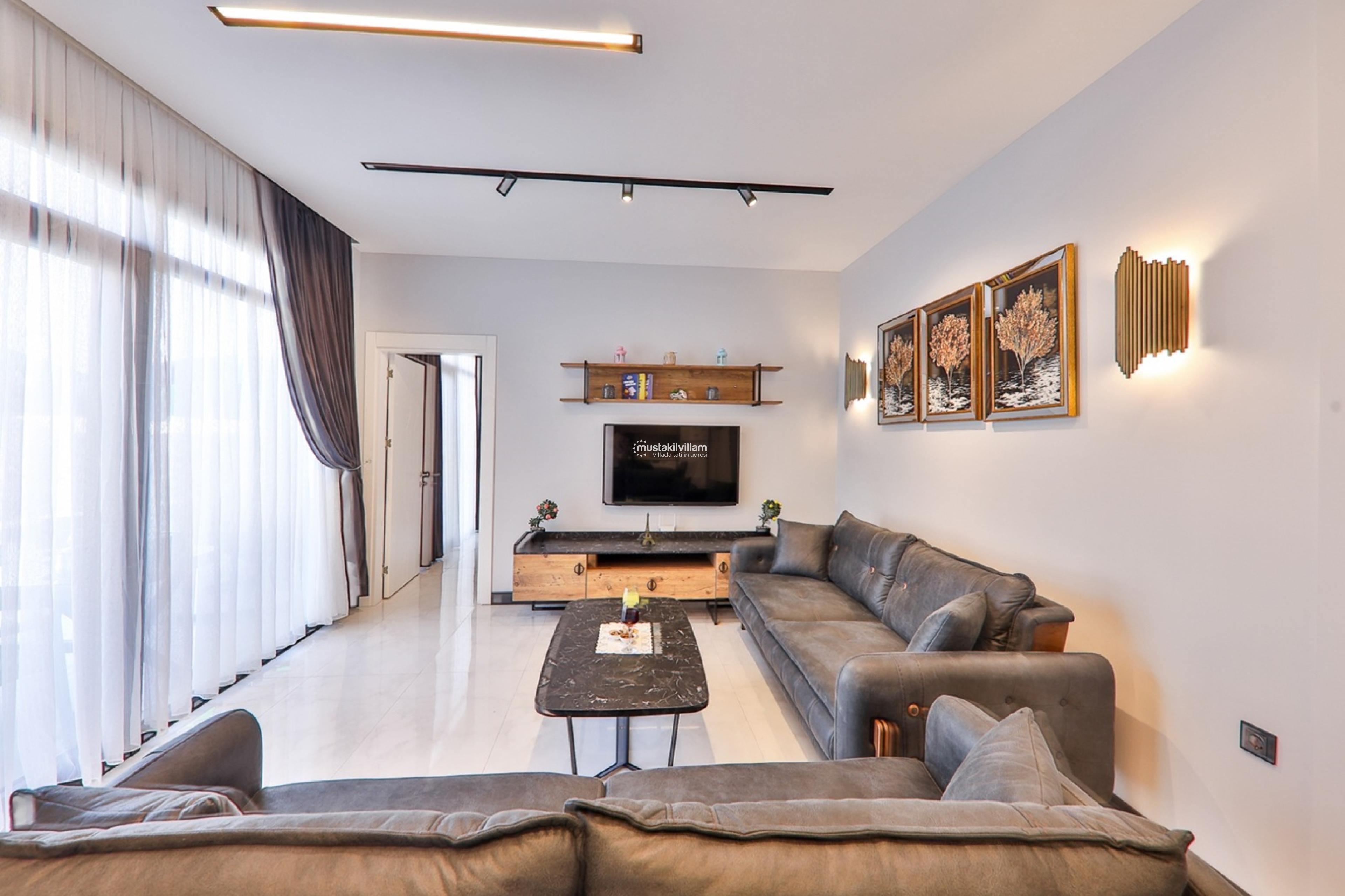 villa-sr-1-2-3027_790.jpg