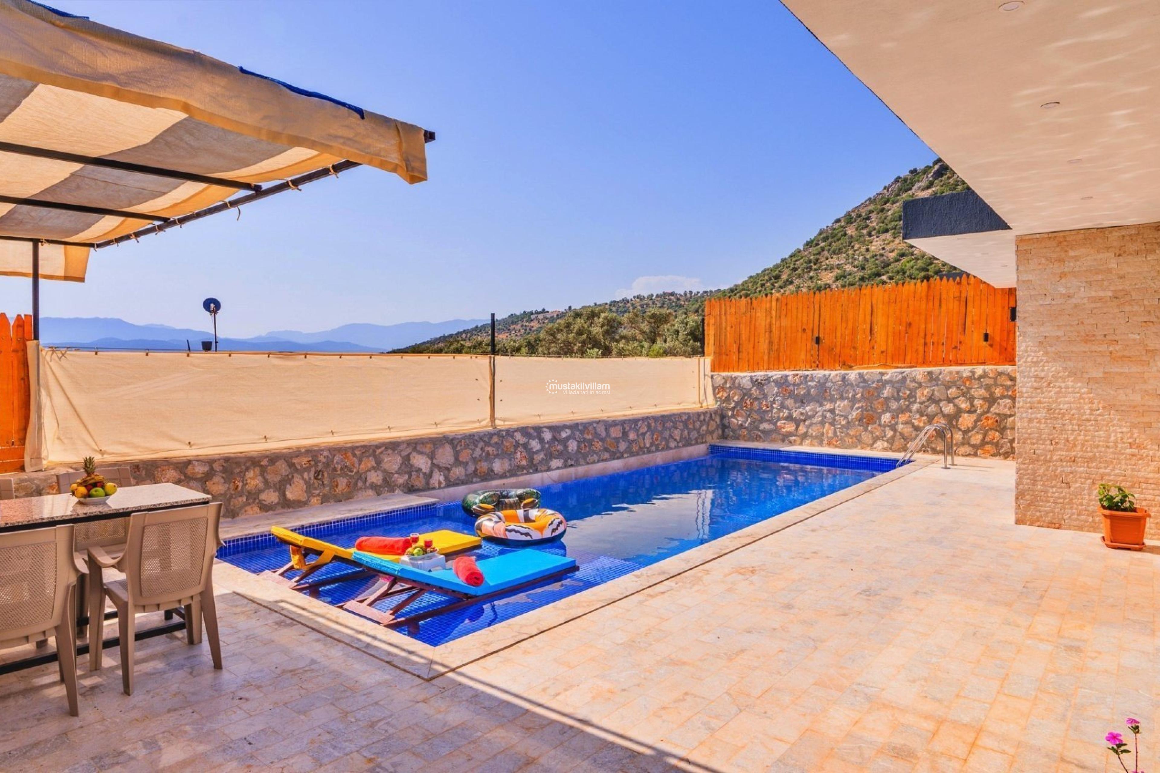 kalkan-villa-yakamoz-nergiz002_906.jpg