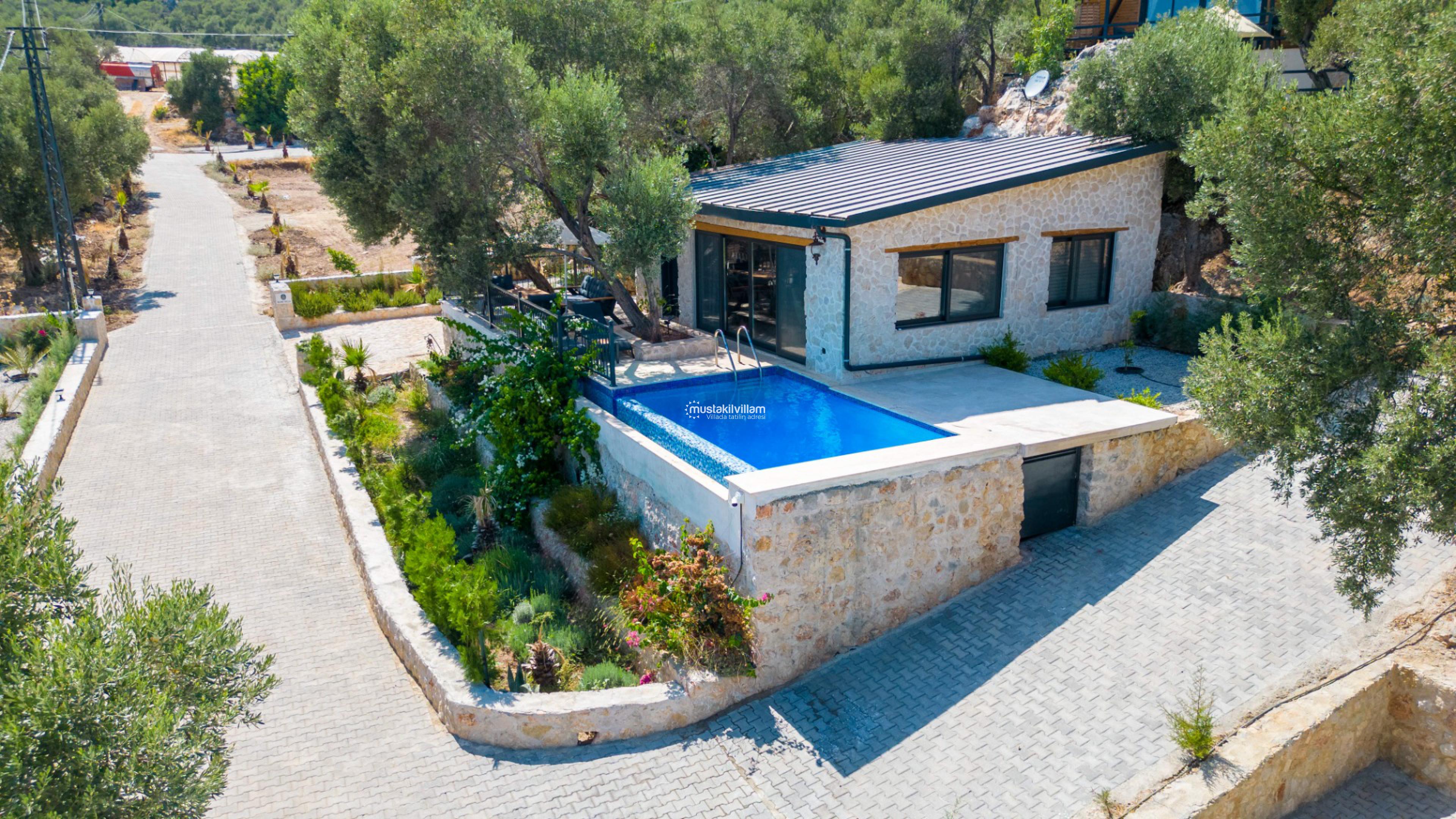 yesilkoy-kalkan-kiralik-villa-olive-muarkuru-5_649.jpg