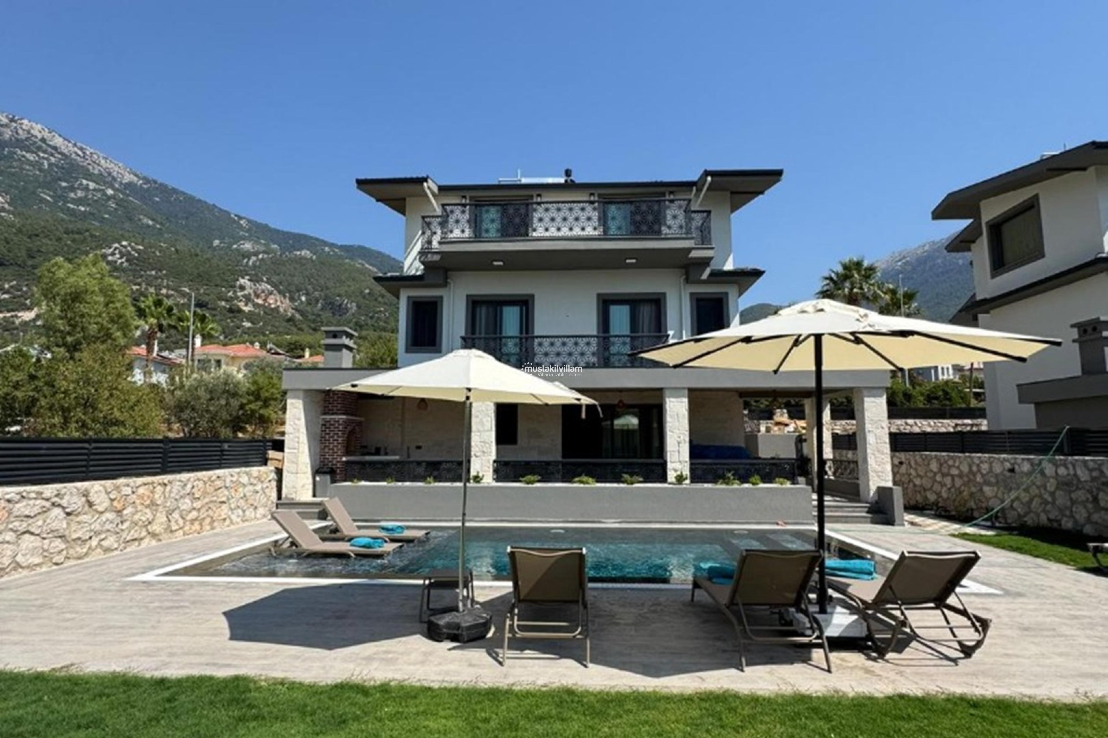 ovacik-fethiye-kiralik-villa-modern-1010_723.jpg