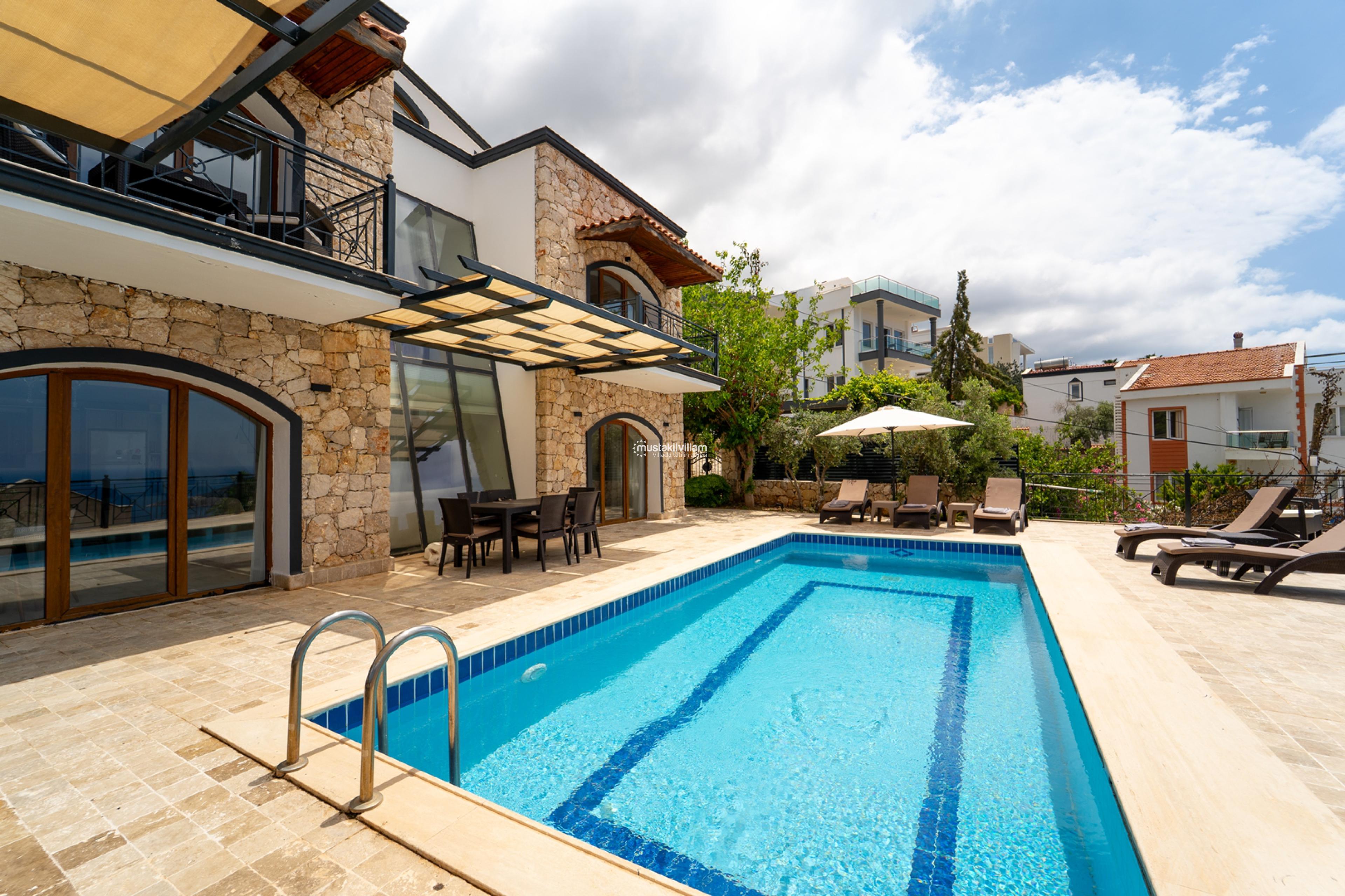 kiziltas-kalkan-villa-ozel-havuzlu-villa-majesty023_6646.jpg