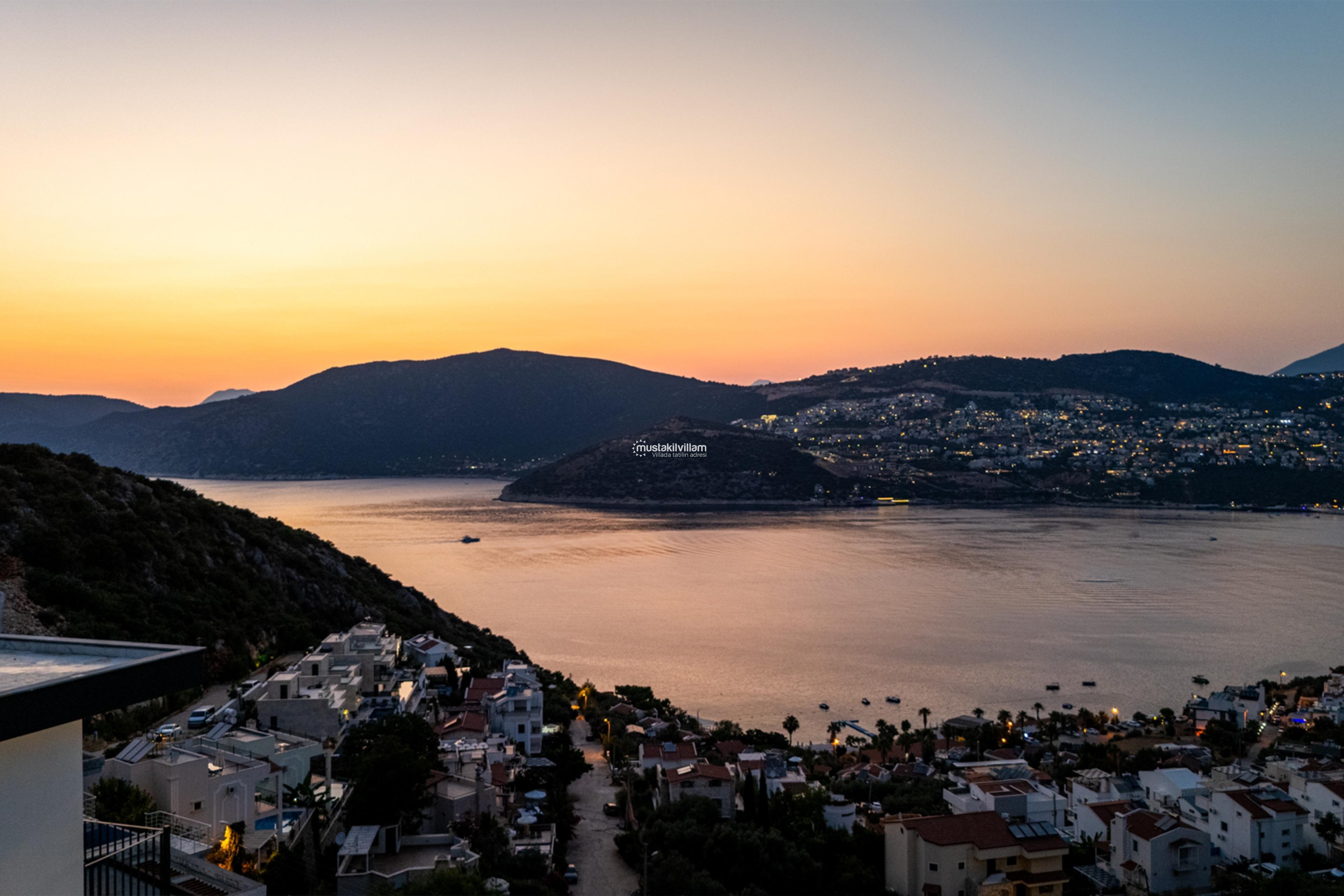 kisla-kalkan-villa-ozel-havuzlu-mora001_998.jpg
