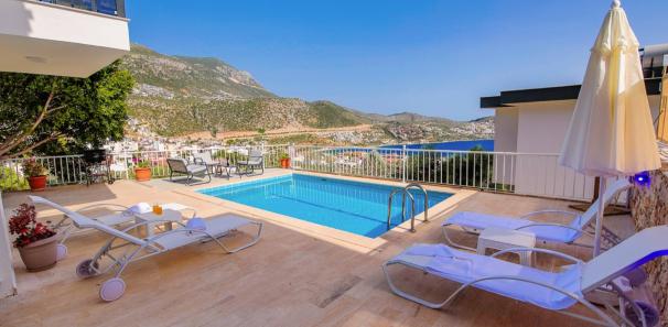 kalkan-moon024_920.jpeg