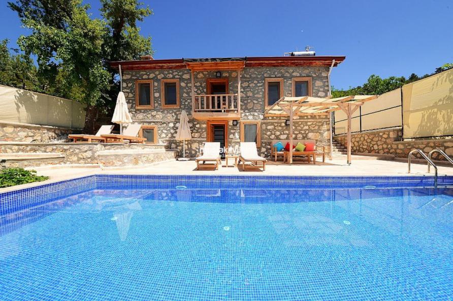villa-milat0_673.jpg